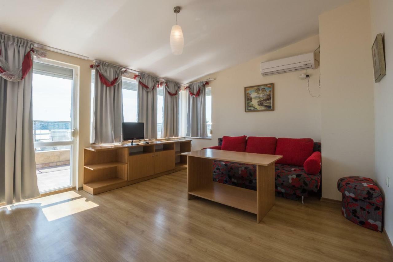 Семеен Хотел Бриз Szozopol Kültér fotó